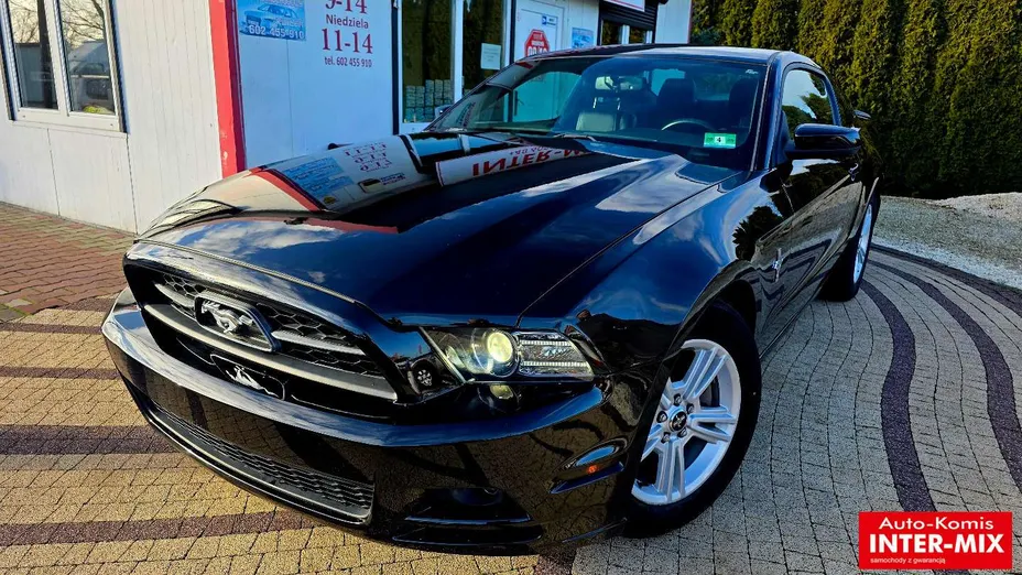 FORD Mustang -