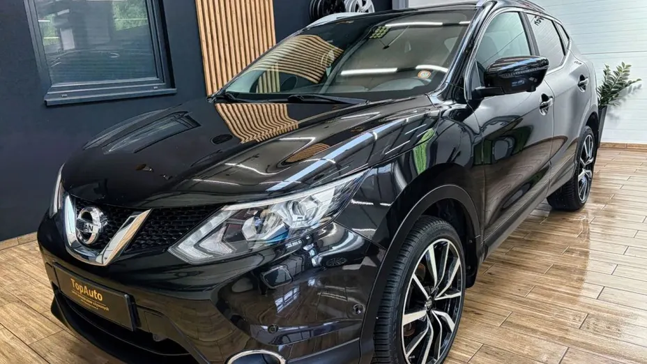 NISSAN Qashqai -