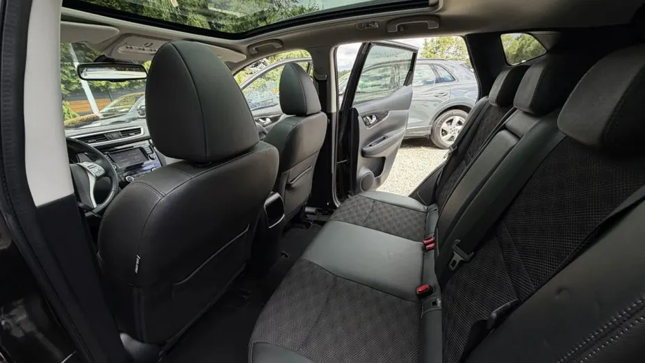 NISSAN Qashqai -