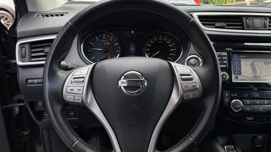 NISSAN Qashqai -