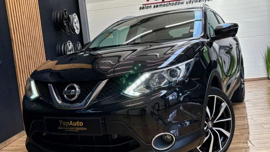 NISSAN Qashqai -