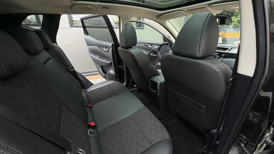 NISSAN Qashqai -