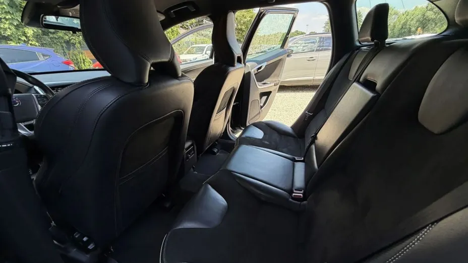 VOLVO XC60 -