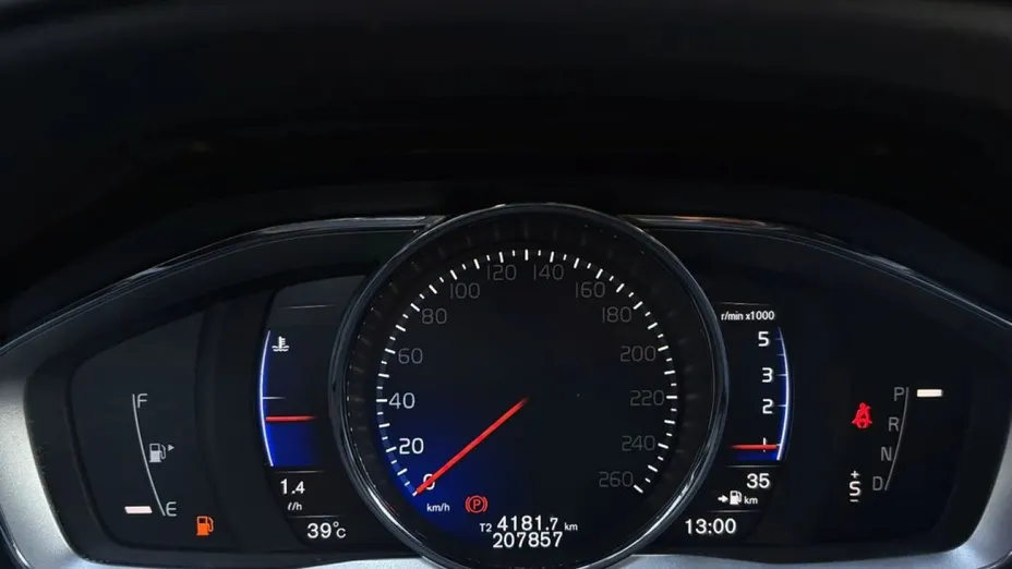 VOLVO XC60 -