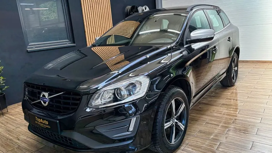 VOLVO XC60 -