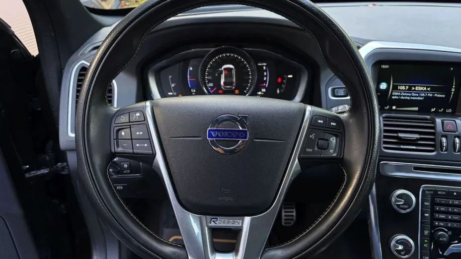 VOLVO XC60 -