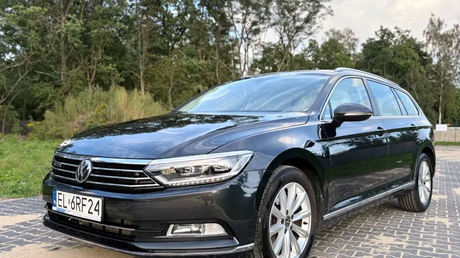 VOLKSWAGEN Passat -