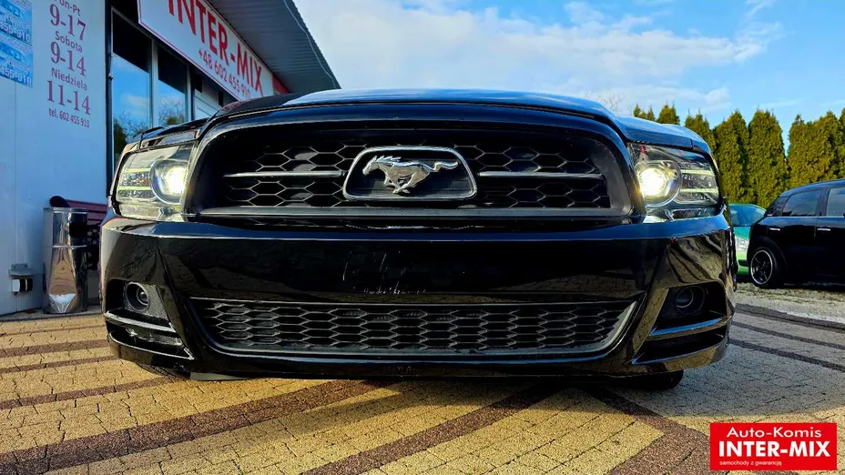 FORD Mustang -
