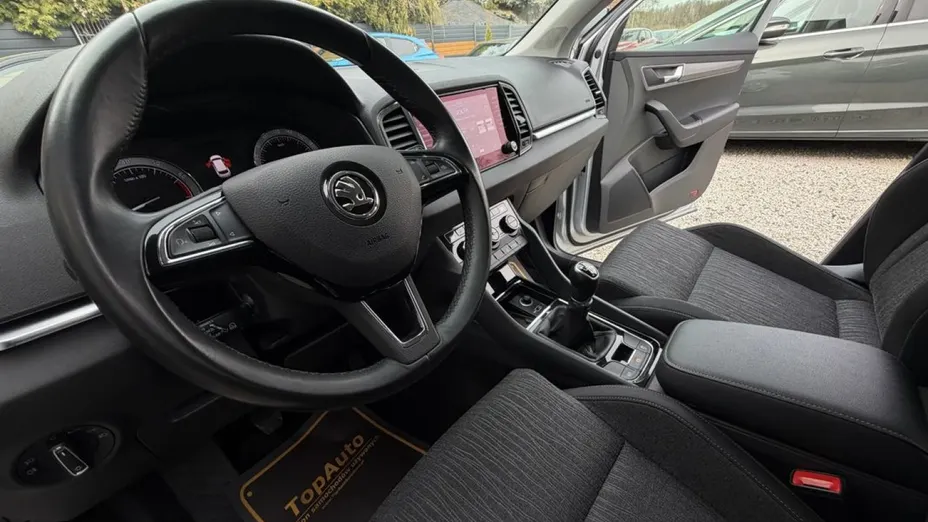 SKODA Karoq -