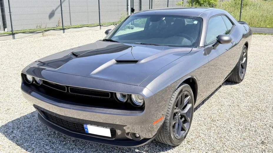 DODGE Challenger -