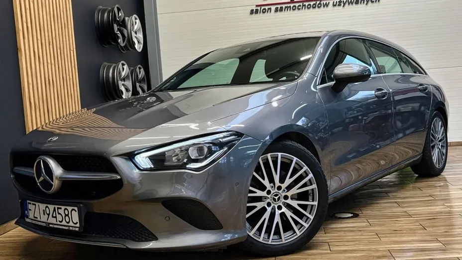 MERCEDES-BENZ CLA -