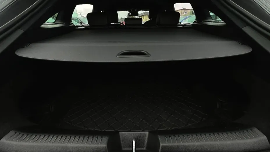 MERCEDES-BENZ CLA -