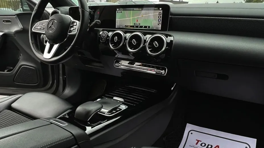 MERCEDES-BENZ CLA -