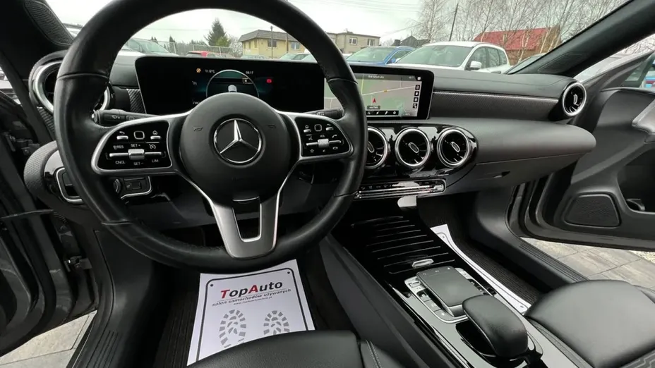 MERCEDES-BENZ CLA -