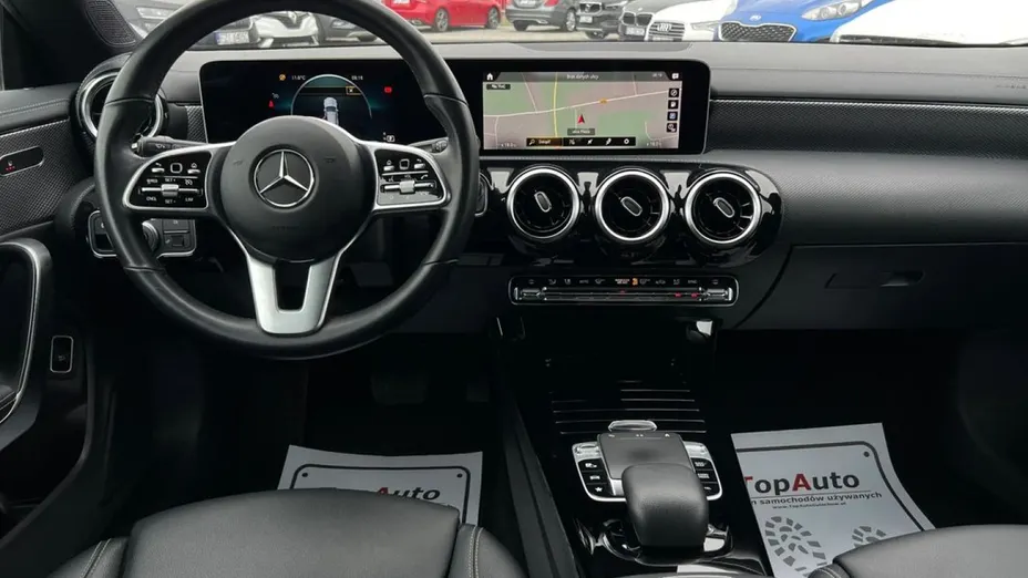 MERCEDES-BENZ CLA -