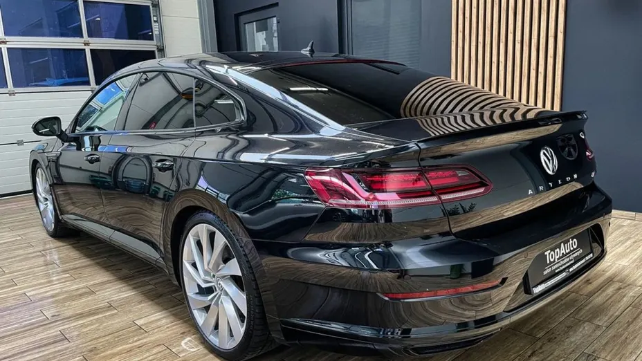 VOLKSWAGEN Arteon -