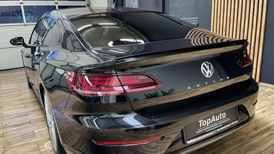 VOLKSWAGEN Arteon -