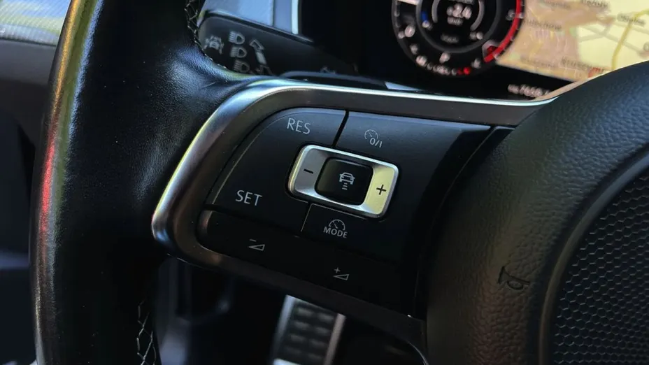 VOLKSWAGEN Arteon -