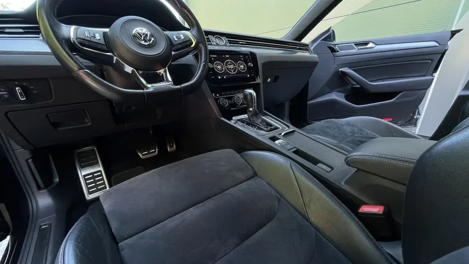 VOLKSWAGEN Arteon -