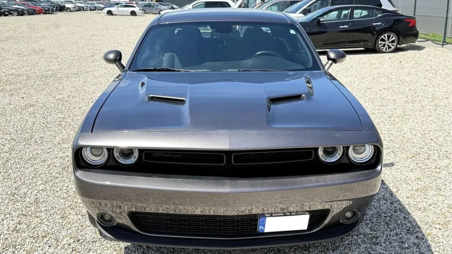 DODGE Challenger -