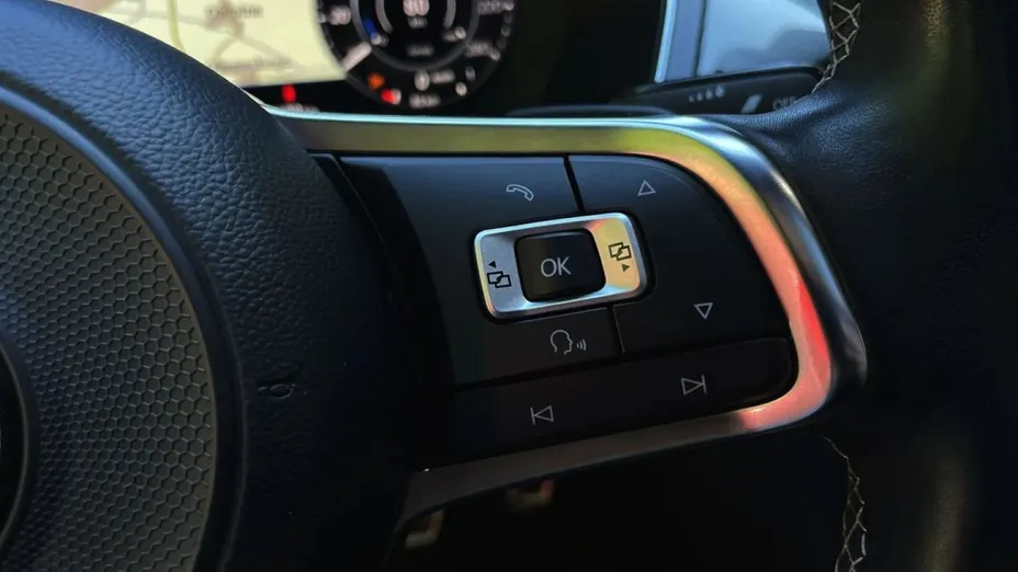 VOLKSWAGEN Arteon -