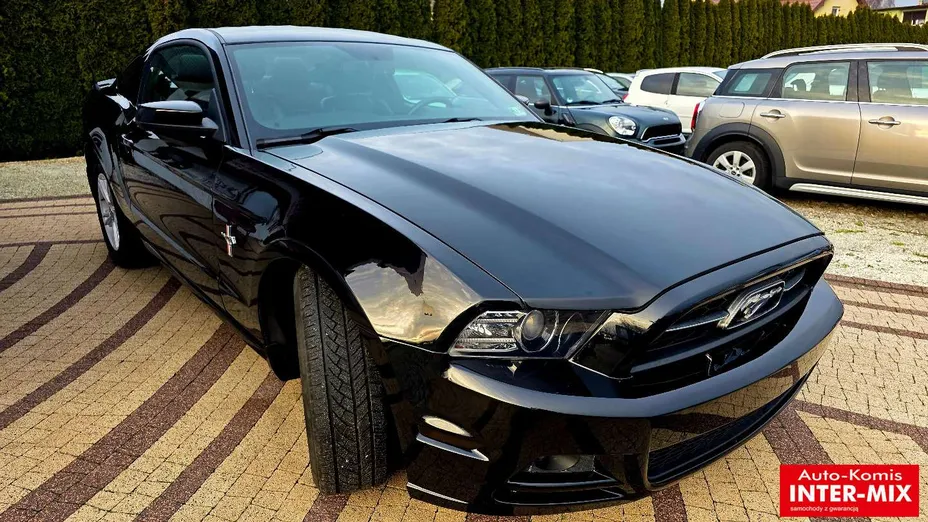 FORD Mustang -