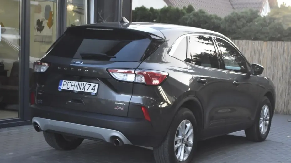 FORD Escape -