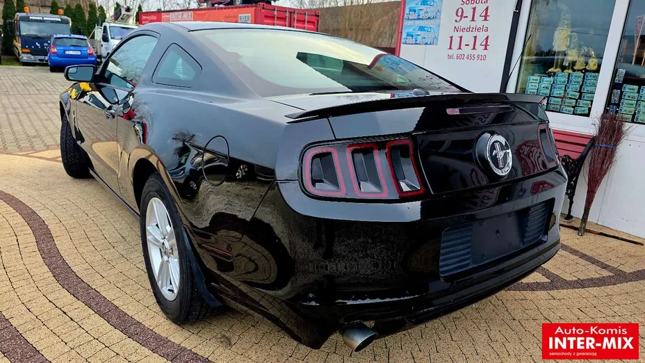 FORD Mustang -