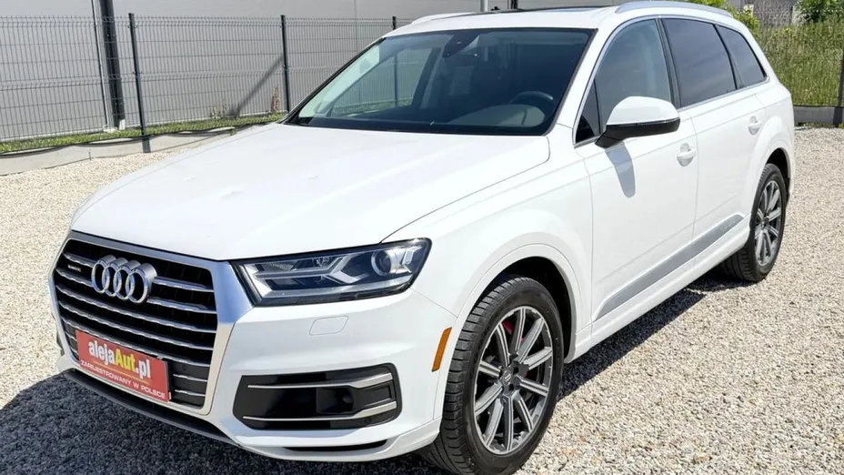 AUDI Q7 -