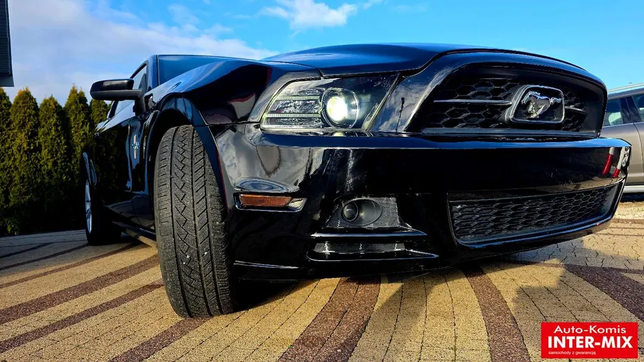 FORD Mustang -