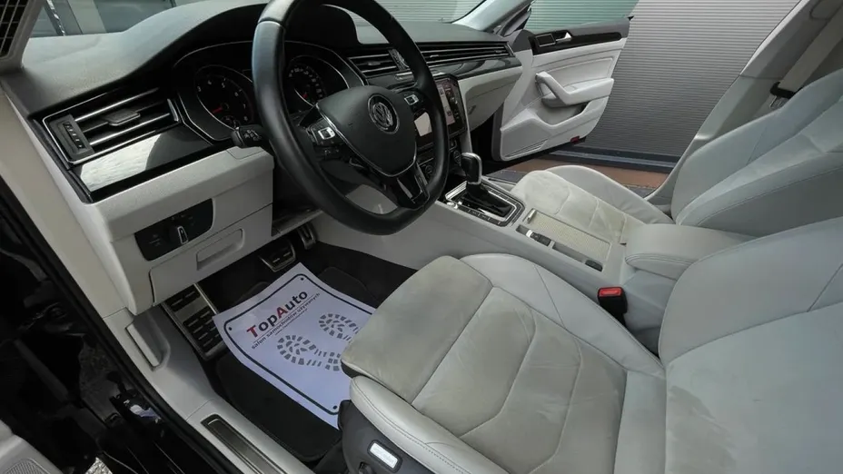 VOLKSWAGEN Arteon -
