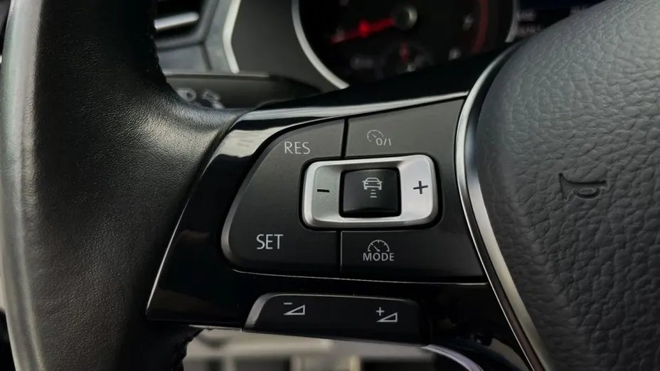 VOLKSWAGEN Arteon -