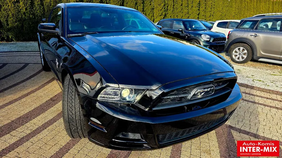 FORD Mustang -