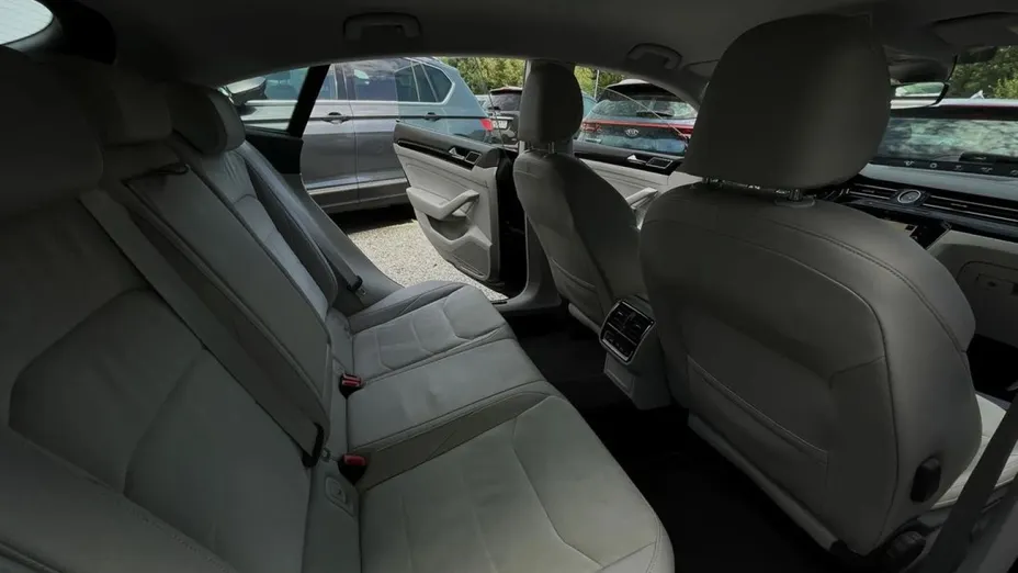 VOLKSWAGEN Arteon -