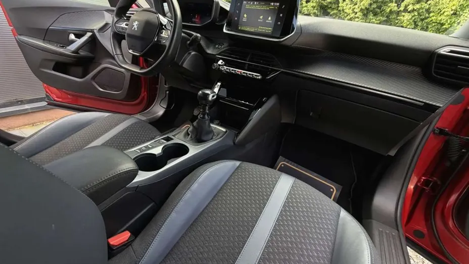 PEUGEOT 2008 -