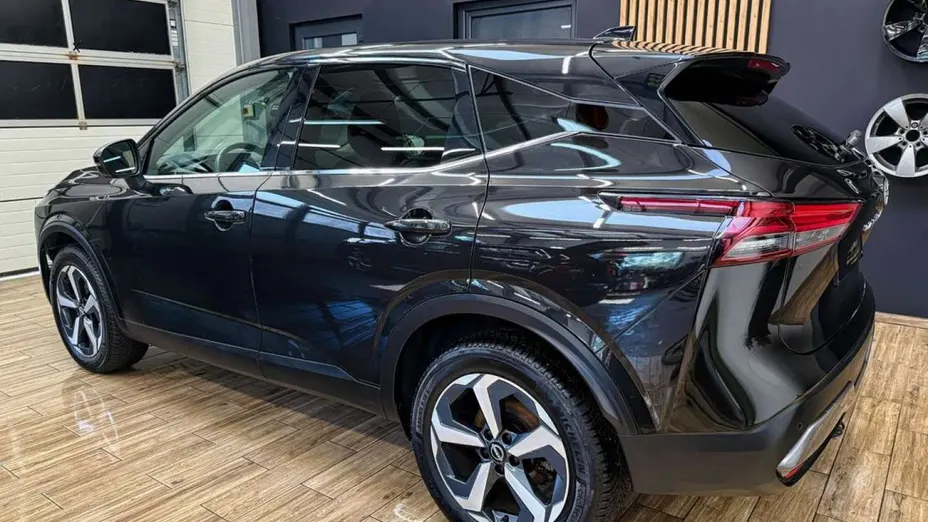 NISSAN Qashqai -