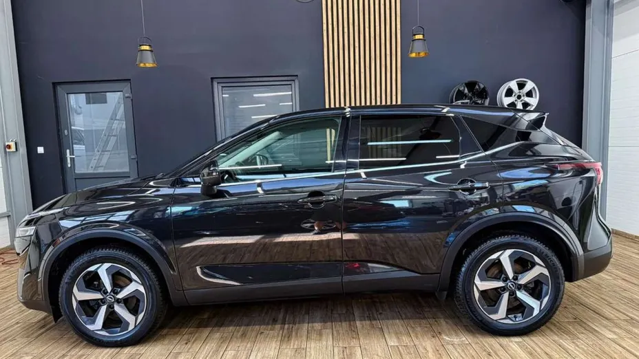 NISSAN Qashqai -
