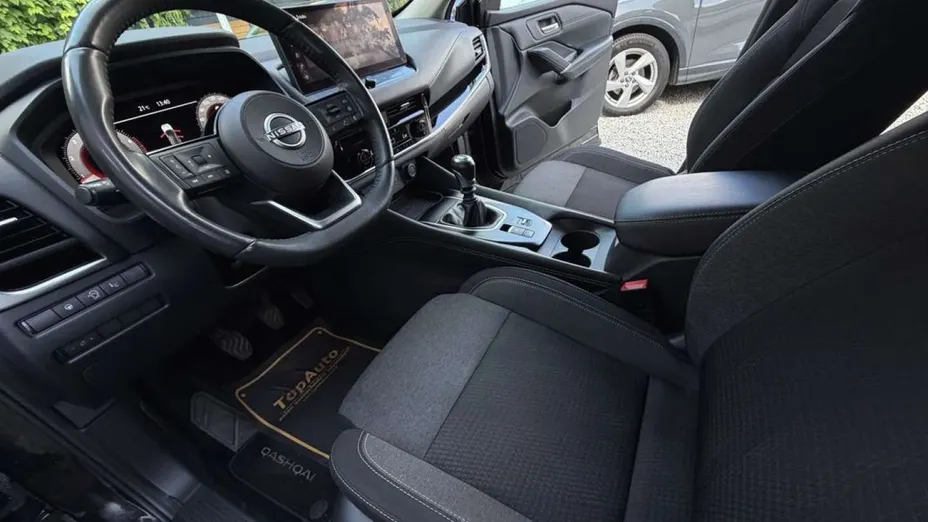 NISSAN Qashqai -