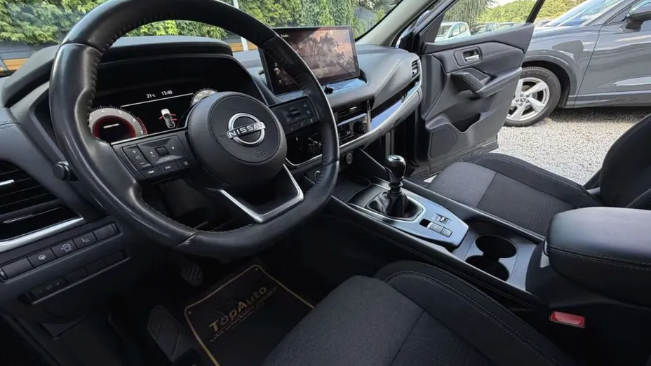 NISSAN Qashqai -