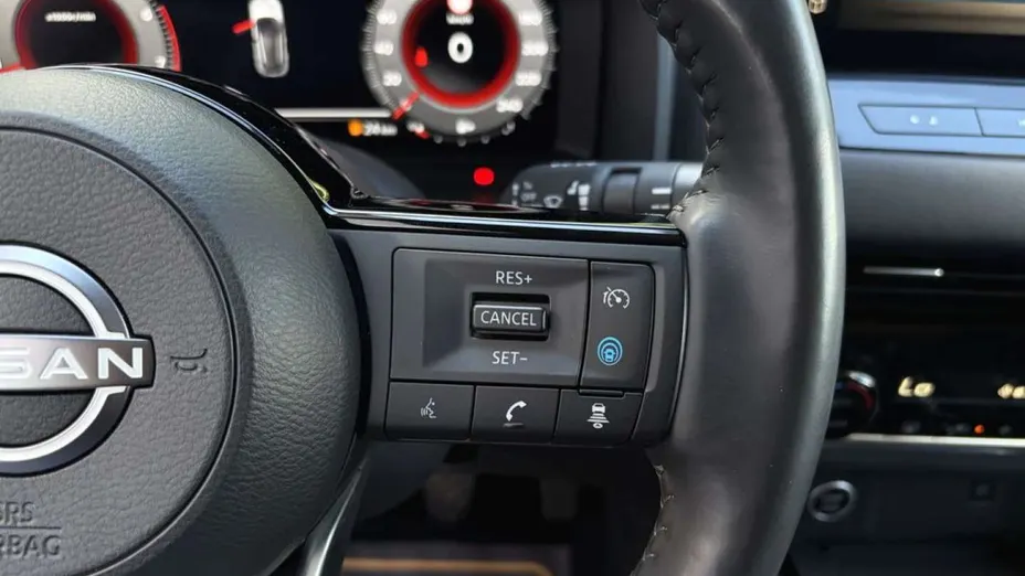 NISSAN Qashqai -