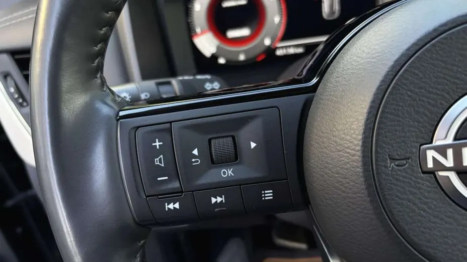 NISSAN Qashqai -