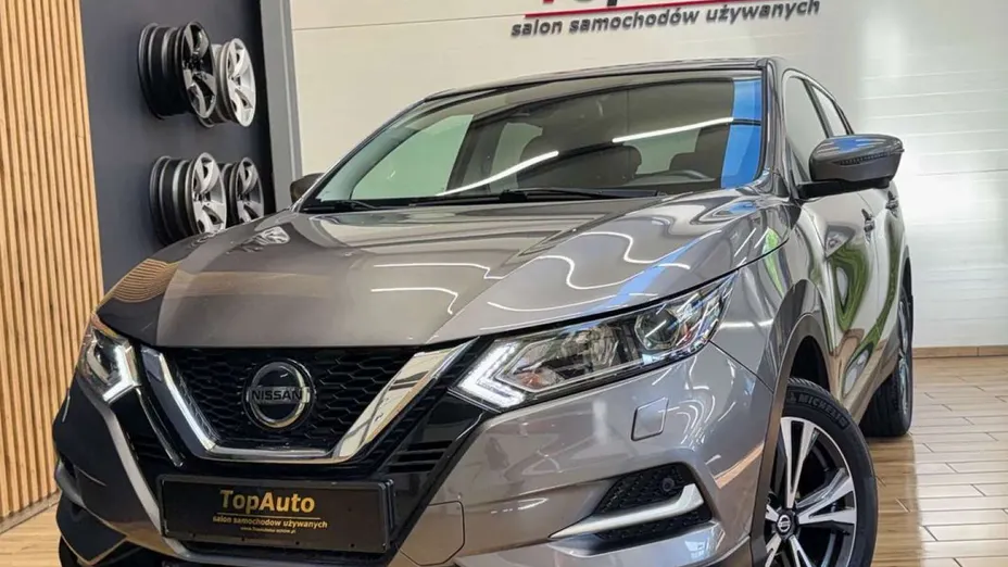 NISSAN Qashqai -