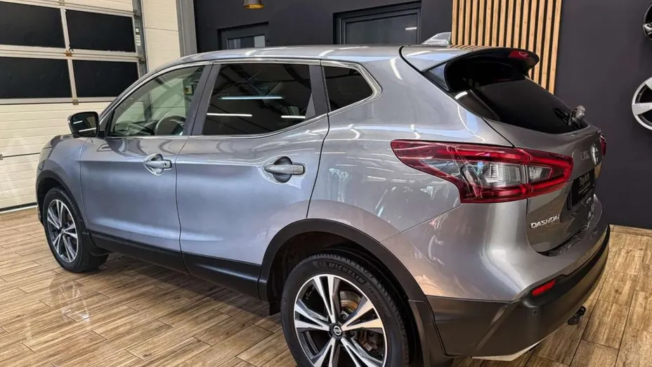 NISSAN Qashqai -