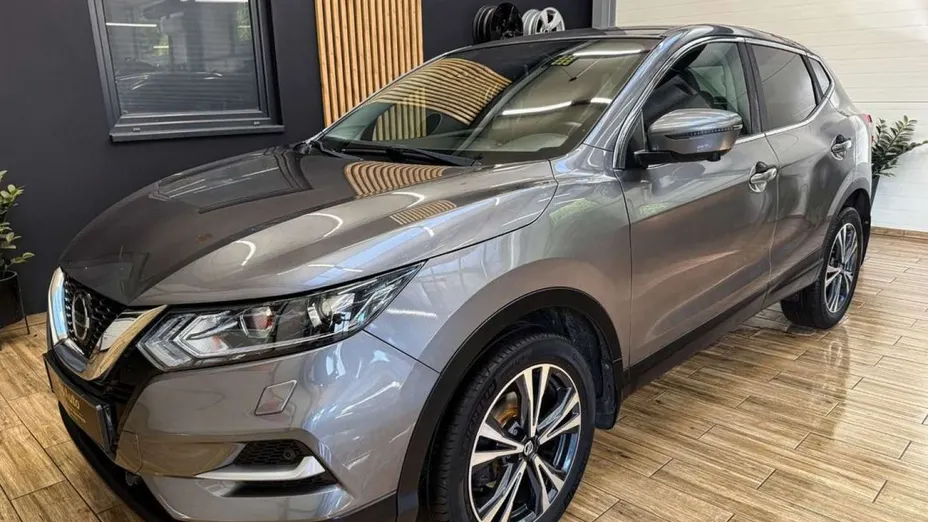 NISSAN Qashqai -