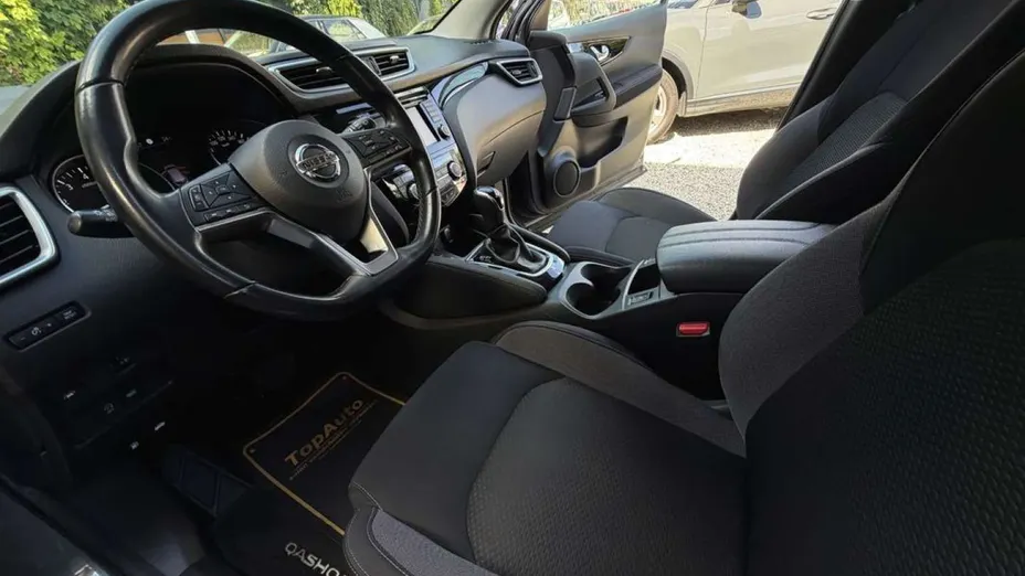 NISSAN Qashqai -