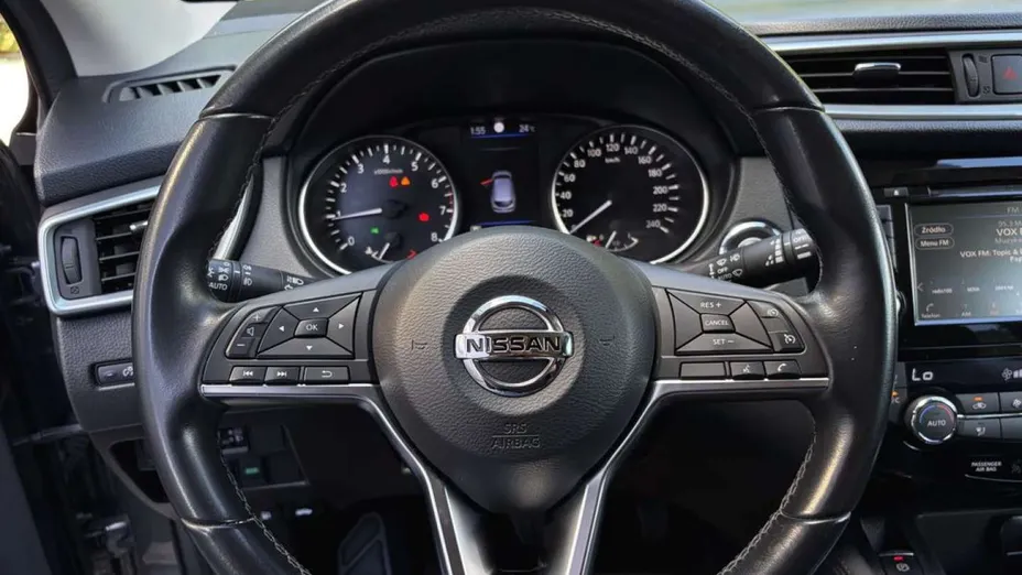 NISSAN Qashqai -