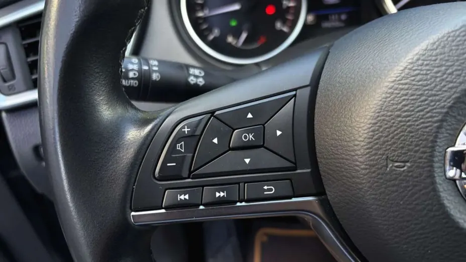 NISSAN Qashqai -