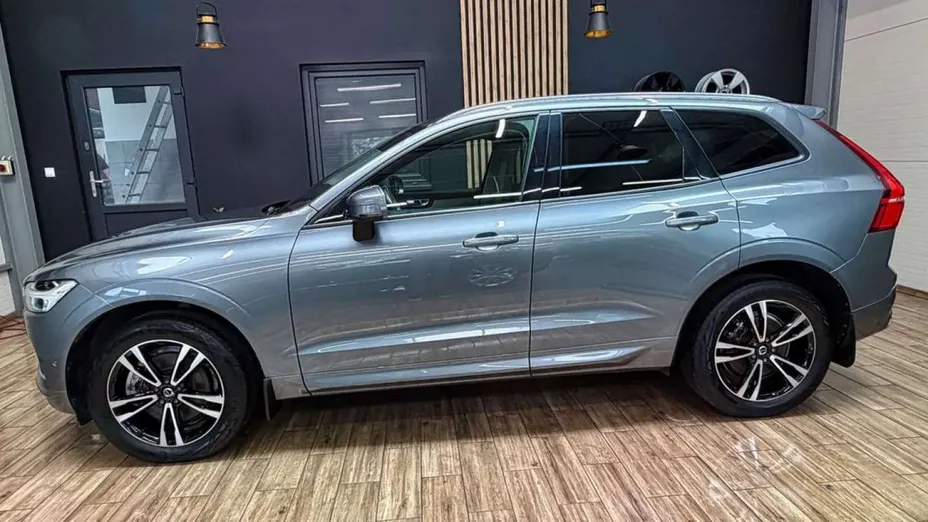 VOLVO XC60 -