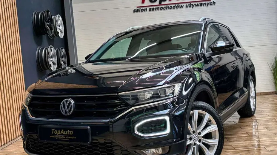 VOLKSWAGEN T-ROC -