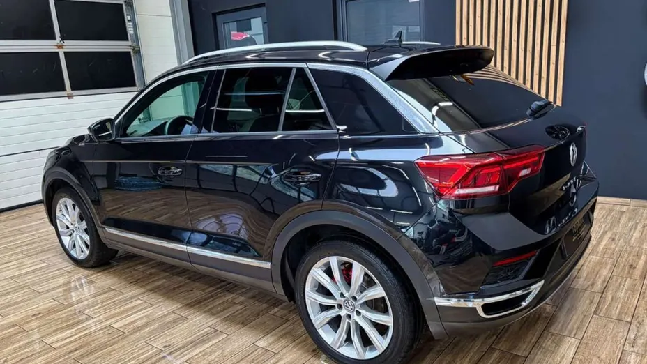 VOLKSWAGEN T-ROC -